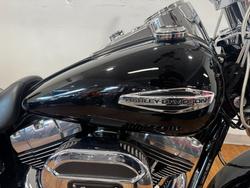 2014 Harley-Davidson FLD SWITCHBACK Black