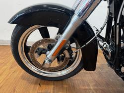 2014 Harley-Davidson FLD SWITCHBACK Black