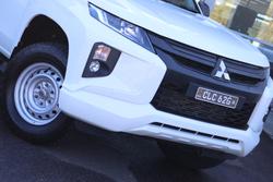 2022 Mitsubishi Triton GLX