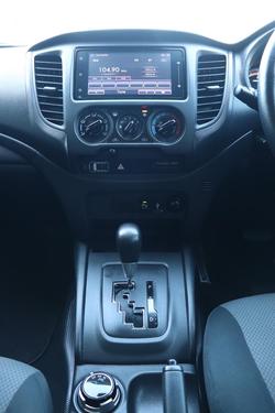 2022 Mitsubishi Triton GLX