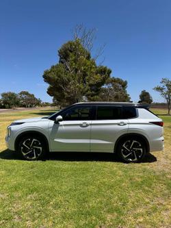 2022 Mitsubishi Outlander Exceed Tourer