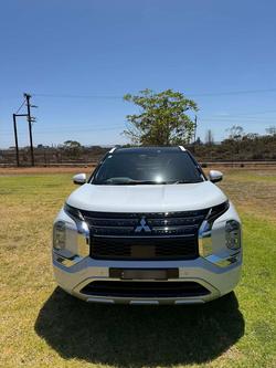 2022 Mitsubishi Outlander Exceed Tourer