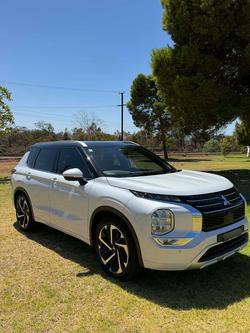 2022 Mitsubishi Outlander Exceed Tourer