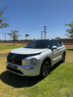 2022 Mitsubishi Outlander Exceed Tourer