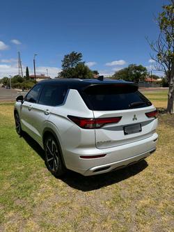 2022 Mitsubishi Outlander Exceed Tourer