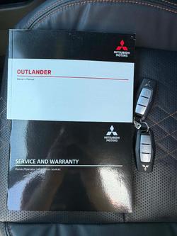2022 Mitsubishi Outlander Exceed Tourer