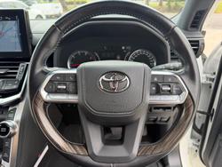 2022 Toyota Landcruiser VX