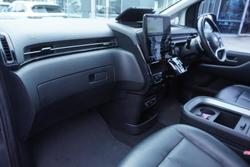 2021 Hyundai STARIA Highlander