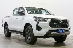 2025 Toyota Hilux SR