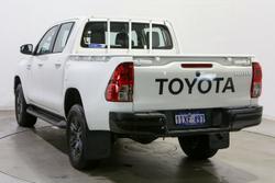 2025 Toyota Hilux SR