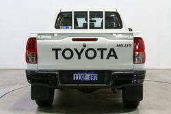 2025 Toyota Hilux SR