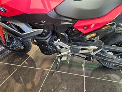 2020 BMW F 900 XR RED