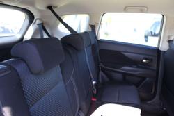 2019 Mitsubishi Outlander ES