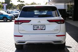 2023 Mitsubishi Outlander Exceed