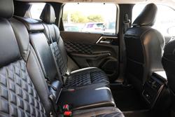 2023 Mitsubishi Outlander Exceed