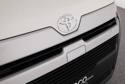 2021 Toyota Hiace Commuter