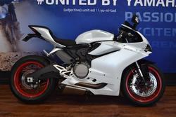 Ducati 959 Panigale (white)