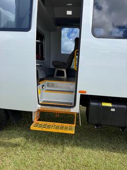 2020 Isuzu Nps Atw White