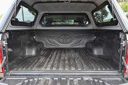 2020 Toyota Hilux SR5