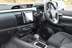 2020 Toyota Hilux SR5