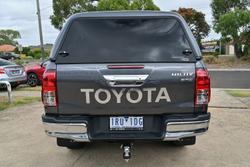 2020 Toyota Hilux SR5