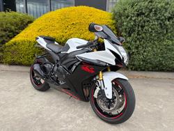 2019 Suzuki GSX-R750 White