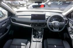 2025 Nissan X-TRAIL ST-L