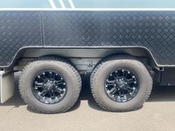 2024 Quantum Classic 21'6 - Simply Stunning