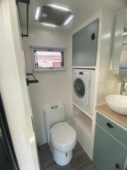 2024 Quantum Classic 21'6 - Simply Stunning