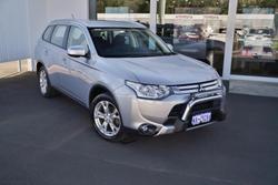 2014 Mitsubishi Outlander ES