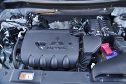 2014 Mitsubishi Outlander ES