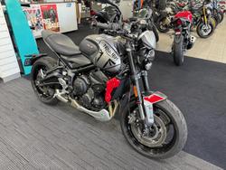 Triumph Trident 660