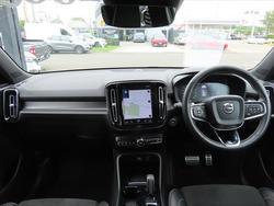 2018 Volvo XC40 T5 R-Design