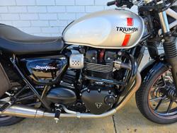 2017 Triumph STREET TWIN silver