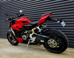 2023 Ducati Streetfighter V2 Streetfighter Red