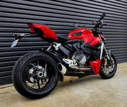 2023 Ducati Streetfighter V2 Streetfighter Red