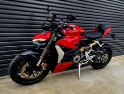 2023 Ducati Streetfighter V2 Streetfighter Red