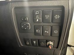 2020 Toyota LANDCRUISER LC200 4.5L T/D A/T Sahara 7 Seat (Beige Trim)