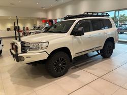 2020 Toyota LANDCRUISER LC200 4.5L T/D A/T Sahara 7 Seat (Beige Trim)