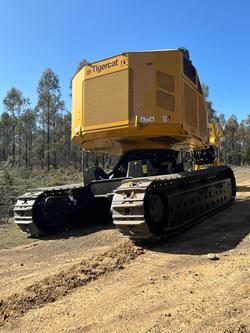 0 Tigercat L822E Yellow