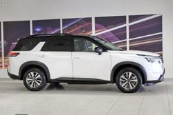 2024 Nissan Pathfinder Ti