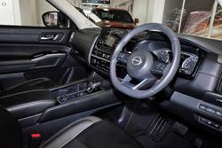 2024 Nissan Pathfinder Ti