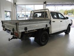 2022 Toyota Hilux SR