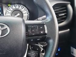 2022 Toyota Hilux SR