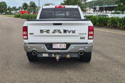 2019 RAM 1500 Laramie DS MY19 4X4 Dual Range Bright White