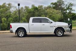 2019 RAM 1500 Laramie DS MY19 4X4 Dual Range Bright White