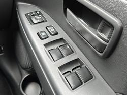 2024 Mitsubishi ASX ES