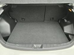 2024 Mitsubishi ASX ES