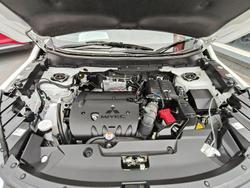 2024 Mitsubishi ASX ES