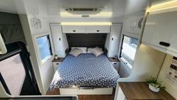 2026 JB Caravans Gator X 18'6 Club Lounge